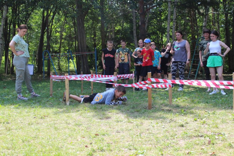 В Спасске-Дальнем Приморского края полицейские провели эстафету «Зарница» для воспитанников детского оздоровительного лагеря В Спасске-Дальнем Приморского края полицейские провели эстафету «Зарница» для воспитанников детского оздоровительного лагеря