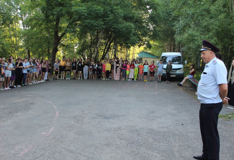В Спасске-Дальнем Приморского края полицейские провели эстафету «Зарница» для воспитанников детского оздоровительного лагеря В Спасске-Дальнем Приморского края полицейские провели эстафету «Зарница» для воспитанников детского оздоровительного лагеря